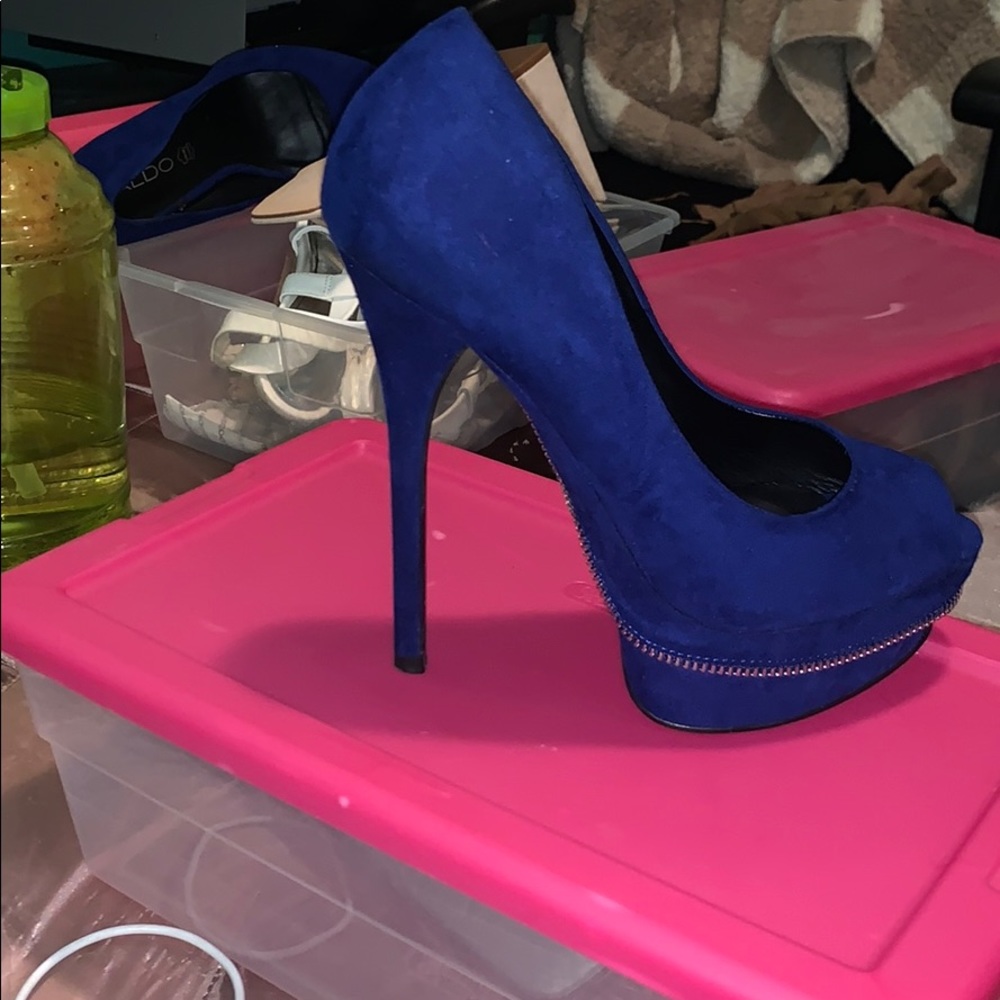 Blue zipper heels